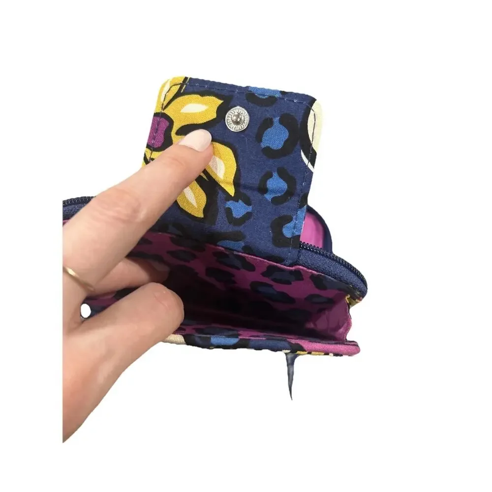 Vera Bradley African Violet Floral Zip Around Wrist Wallet. Snap And Zipper - Picture 4 of 8